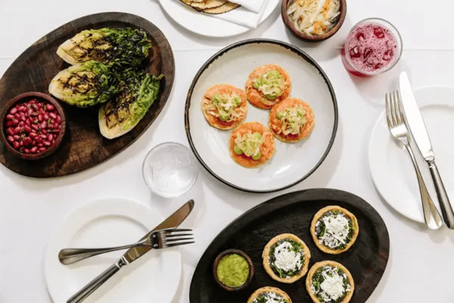 Tostadas de atún fresco